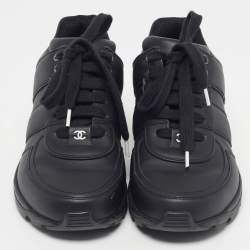 مملوكة مسبقًا Chanel CC Size 38 Black/White Leather Lace Up Sneakers