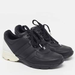 مملوكة مسبقًا Chanel CC Size 38 Black/White Leather Lace Up Sneakers