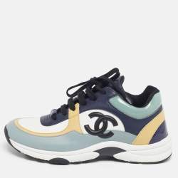 Pre Owned Chanel CC Size 38 Multicolor Leather and Patent Leather Low Top Sneakers