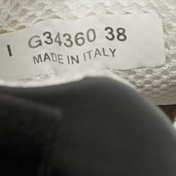 مملوكة مسبقًا Chanel CC Size 38 Black/White Leather and Tweed Low Top Sneakers