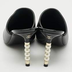 Pre Owned Chanel CC Size 39 Black Leather Mules  Sandals