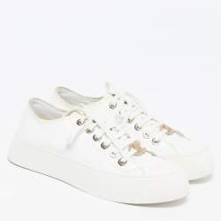 مملوكة مسبقًا حذاء رياضي شانيل جلد منخفظ من أعلى بمشابك CC مقاس 36