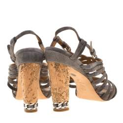 Pre Owned صندل شانيل سيور كعب فيلين مزخرف سلسلة سويدي رمادي مقاس 39