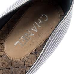 مملوكة مسبقًا حذاء باليرينا فلات شانيل كاميليا خطوط بيضاء وبنفسجي مقاس 39.5