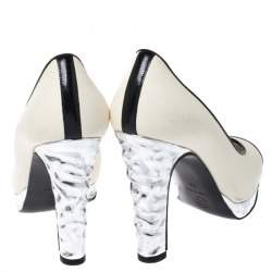 Pre Owned Chanel Monochrome Leather CC Cap Toe Platform Pumps Size 35