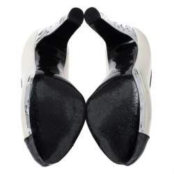 Pre Owned Chanel Monochrome Leather CC Cap Toe Platform Pumps Size 35