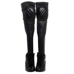 مملوكة مسبقًا حذاء بوت ركبه شانيل جلد مبطن أسود مقاس 37.5