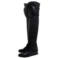 مملوكة مسبقًا حذاء بوت ركبه شانيل جلد مبطن أسود مقاس 37.5