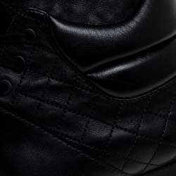 مملوكة مسبقًا حذاء بوت ركبه شانيل جلد مبطن أسود مقاس 37.5