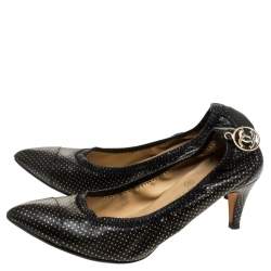 Pre Owned حذاء كعب عالي شانيل مجعد  CC جلد تنقيط بولكا ذهبي/ أسود مقاس 38