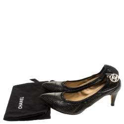 Pre Owned حذاء كعب عالي شانيل مجعد  CC جلد تنقيط بولكا ذهبي/ أسود مقاس 38