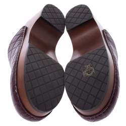 Pre Owned حذاء كلوغ شانيل نعل سميك خشبي كاميليا  CC جلد مبطن عنابي مقاس 38