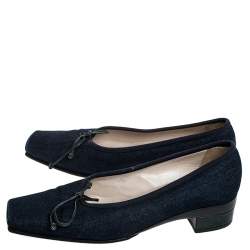 Pre Owned Chanel Blue Denim Fabric Trim Block Heel Bow Detail Pumps Size 38.5