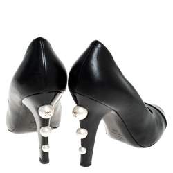 مملوكة مسبقًا Chanel Black Leather Cap Toe Pearl Embellished Heels Pumps Size 38