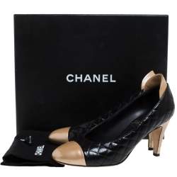 Pre Owned حذاء كعب عالي شانيل غطاء مقدمة جلد مبطن ذهبي/ أسود مقاس 37.5