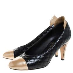 Pre Owned حذاء كعب عالي شانيل غطاء مقدمة جلد مبطن ذهبي/ أسود مقاس 37.5