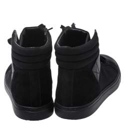 Pre Owned حذاء رياضي شانيل مرتفع من أعلى كانفاس وجلد سويدي أسود مقاس 38.5