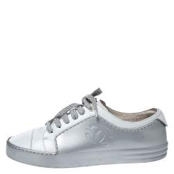 Chanel White/Silver Leather And Rubber CC Cap Toe Lace Up Sneaker Size 38  Chanel