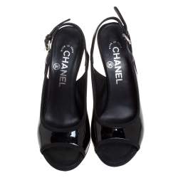 Pre Owned صندل شانيل فتحة كعب مقدمة مفتوحة جلد لامع أسود مقاس 36.5
