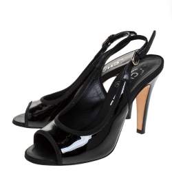 Pre Owned صندل شانيل فتحة كعب مقدمة مفتوحة جلد لامع أسود مقاس 36.5