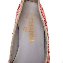 Pre Owned Chanel Red/White Tweed Fabric And Leather CC Cap Toe Bow Ballet Flats Size 38