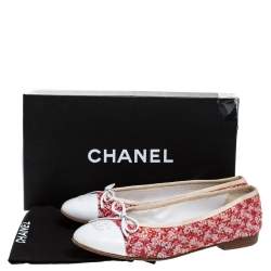 Pre Owned Chanel Red/White Tweed Fabric And Leather CC Cap Toe Bow Ballet Flats Size 38