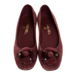 Pre Owned Chanel Burgundy Suede And Patent Leather Camellia Ballet Flats Size 36