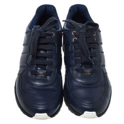 مملوكة مسبقًا Chanel Blue Leather And Satin Trim CC Low Top Sneaker Size 38