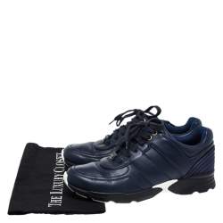 مملوكة مسبقًا Chanel Blue Leather And Satin Trim CC Low Top Sneaker Size 38