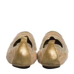 مملوكة مسبقًا Chanel Iridescent Gold Fabric And Suede Scrunch CC Cap Toe Ballet Flats Size 39