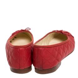 Pre Owned Chanel Red Quilted Leather CC Ballet Flats Size 38.5