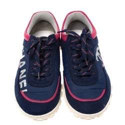 Pre Owned حذاء رياضي شانيل مزين شعار الماركة منخفض من أعلى نايلون و صوف أزرق و وردي مقاس 37