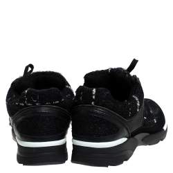 Pre Owned حذاء رياضي شانيل أربطة CC سويدي وقماش تويد أسود مقاس 37