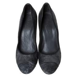 Pre Owned Chanel Metallic Distressed Textured Suede CC Cap Toe Pumps Size 40.5
