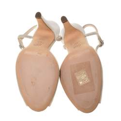 Pre Owned صندل شانيل مزين بشعار الماركة بسير حرف تي سي سي و بفيونكة و بمقدمة مفتوحة و بسير كاحل ساتان كريمي مقاس 40