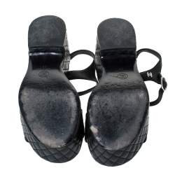 Pre Owned صندل شانيل بسير كاحل مزين بشعار الماركة سي سي و بنعل سميك جلد مبطن أسود مقاس 36