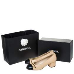 مملوكة مسبقًا حذاء كعب عالي شانيل غطاء مقدمة تفاصيل سلسلة جلد أسود/ بيج مقاس 39