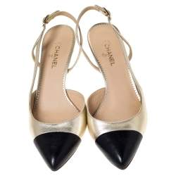 Pre Owned صندل شانيل فتحة كعب غطاء مقدمة جلد أسود / ذهبي مقاس 38