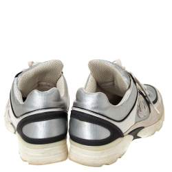 Pre Owned حذاء رياضي شانيل قماش وجلد فضي/ رمادي سي سي منخفض من أعلى مقاس 38