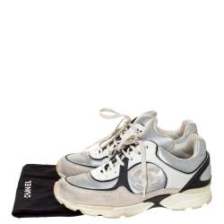 Pre Owned حذاء رياضي شانيل قماش وجلد فضي/ رمادي سي سي منخفض من أعلى مقاس 38