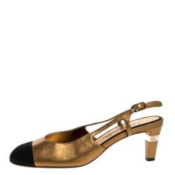 مملوكة مسبقًا Chanel Two Tone Leather And Fabric Cap Toe Slingback Sandals Size 39.5