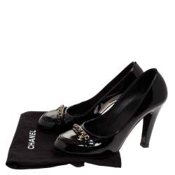 Pre Owned Chanel Black Patent Leather Chain Detail Cap Toe Pumps Size 38.5