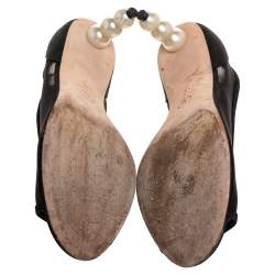 مملوكة مسبقًا Chanel Black Canvas And Mesh CC Peep Toe Pearl Heel Pumps Size 41