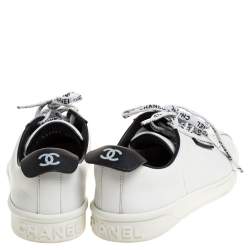 Pre Owned Chanel Monochrome Leather Logo Lace Up CC Low Top Sneakers Size 36.5