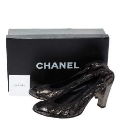 Pre Owned حذاء كعب عالي شانيل مجعد مقدمة فضية جلد مزخرف فضي و أسود مقاس 37