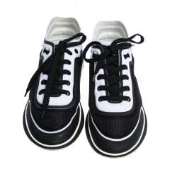Pre Owned Chanel Black/White Fabric CC Lace Up Sneakers Size 40.5