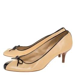 Chanel Beige/Black Leather Bow Pumps Size 38.5