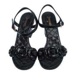 Pre Owned صندل شانيل سير كاحل و مزين زهوركاميليا جلد أسود مقاس 36.5