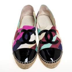 Pre Owned Chanel Multicolor Print Crepe Cuba Cruise CC Patent Cap Toe Espadrille Flats Size 42