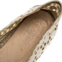 Pre Owned Chanel White Lace And Patent Leather CC Espadrille Flats Size 37
